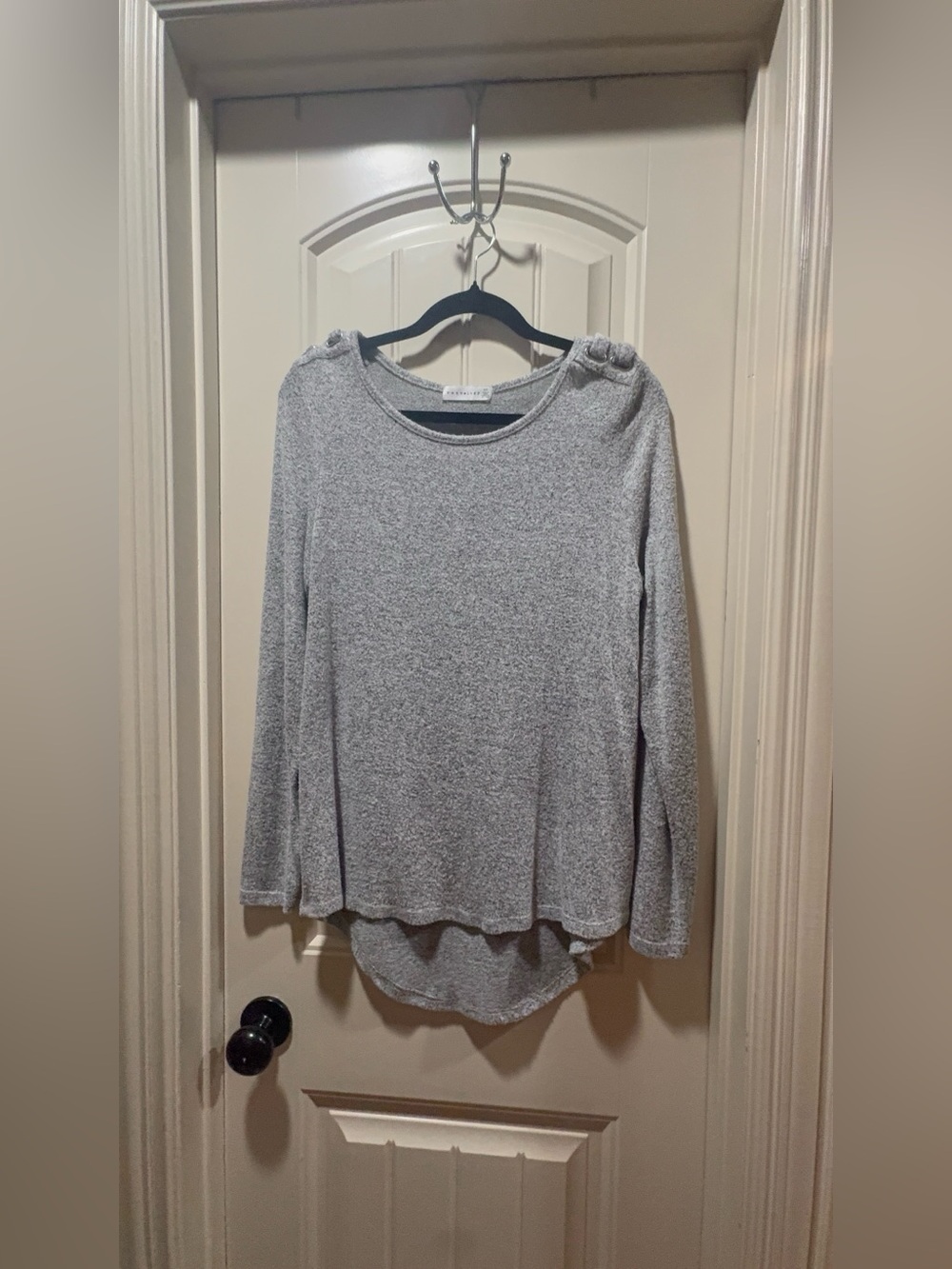 Retrology Heather Gray Marled Knit Tunic Sweater D-Ring Shoulder Accent S/P